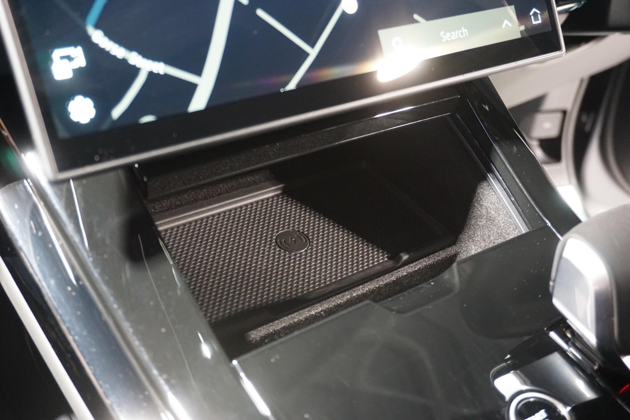 Land Rover Range Rover Sport 3.0 D300 MHEV Stealth Edition SUV 5dr Diesel Auto 4WD Euro 6 (s/s) (300 ps)